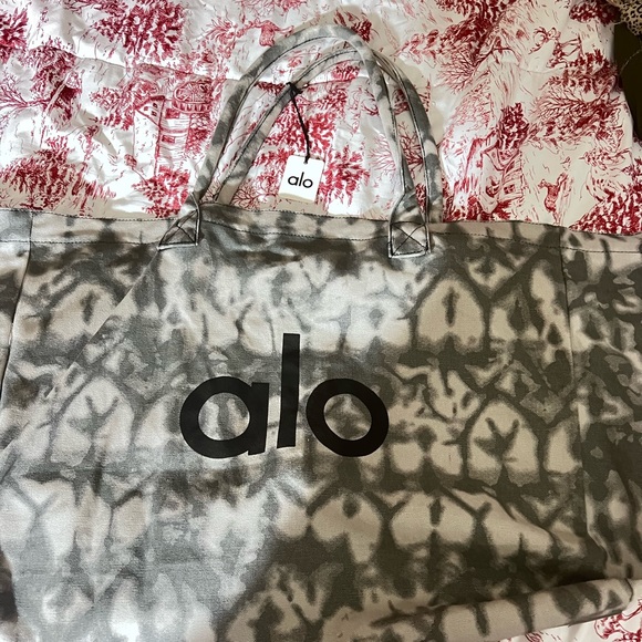 Alo tote - Picture 3 of 3